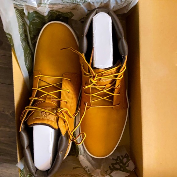 Timberland mens leather chukka